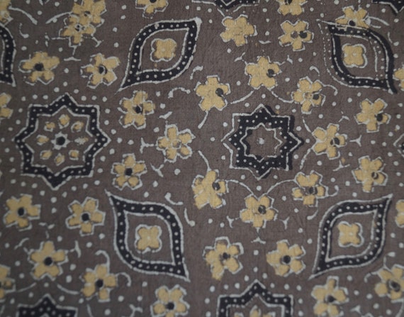 Sold by the meter. Indigo Colour brown-green Indian cotton Khaki Ajrak black Traditional print in the blockprint beige