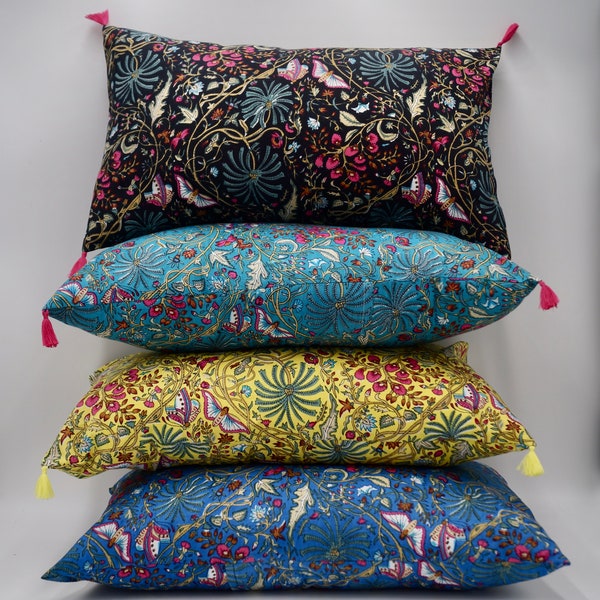 Housse de coussin en coton indien aux motifs floraux avec papillons proposée en 11 couleurs différentes série Floressence