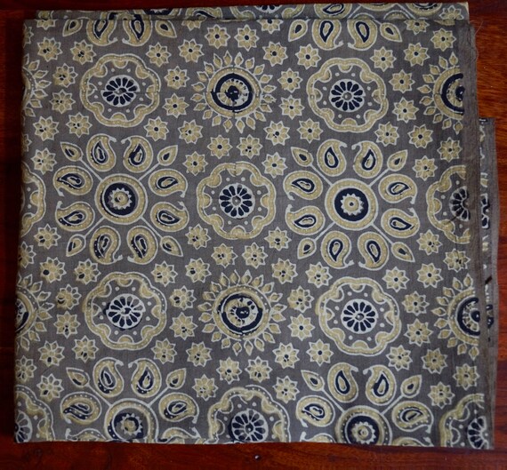 Sold by the meter. Indigo Colour brown-green Indian cotton Khaki Ajrak black Traditional print in the blockprint beige