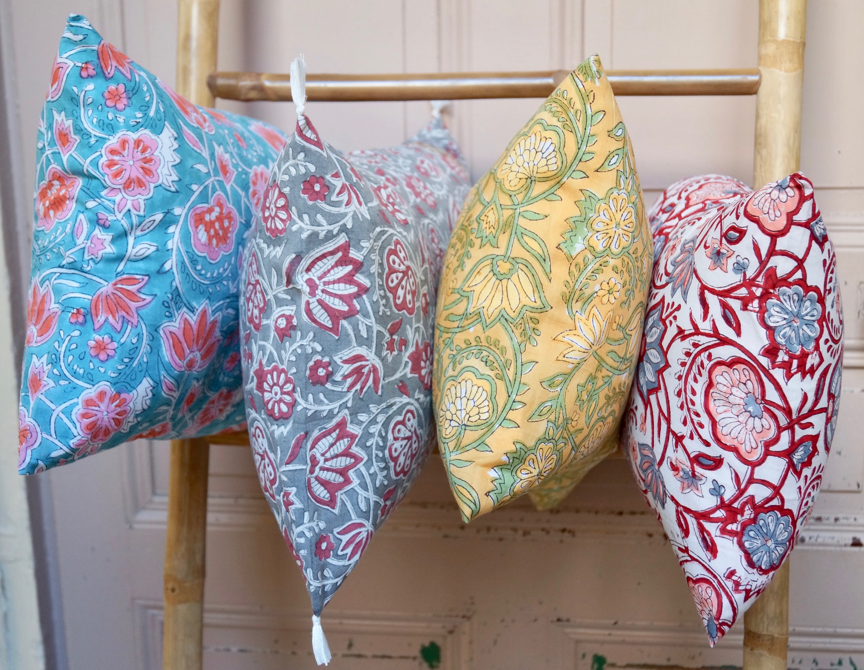 Lotus Petal Scales Pattern Pillowcase Pillow Cushion Cover 50x50 Cm E35034 【冬バーゲン★特別送料無料！】