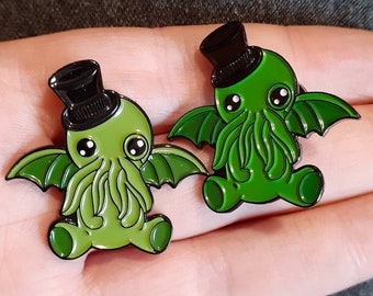 Steampunk Cthulhu / Call of Cthulhu enamel pin. Classic horror merch made with Love !