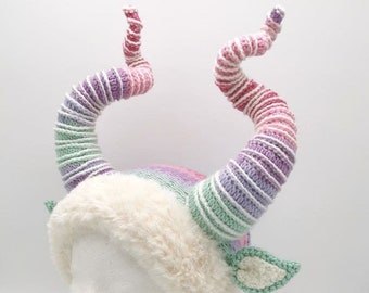 krampus beanie "Candyland" big horns hat, baphomet beanie, gothic beanie, gothic clothes, goth accessoires, devil beanie, witchcraft