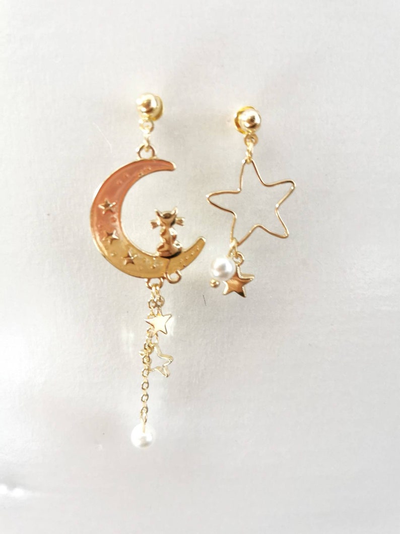 Moon Cat Earrings Pink