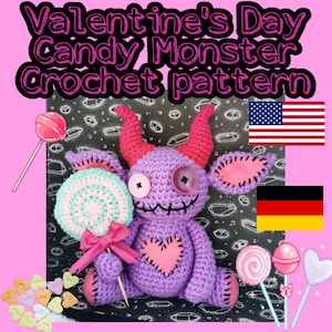Könnte beinhalten: Lilafarbener Häkelmonster, das einen rosa-grünen Lolli hält. Das Monster hat ein angenähtes Herz und ein Knopfauge. Der Hintergrund ist schwarz mit weißen Diamantenformen. Das Bild zeigt auch die amerikanische und deutsche Flagge.