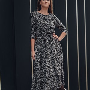 Viscose flower print dress with pockets, Fit and flare spring dress women, Everyday long sleeve midi dress image 5