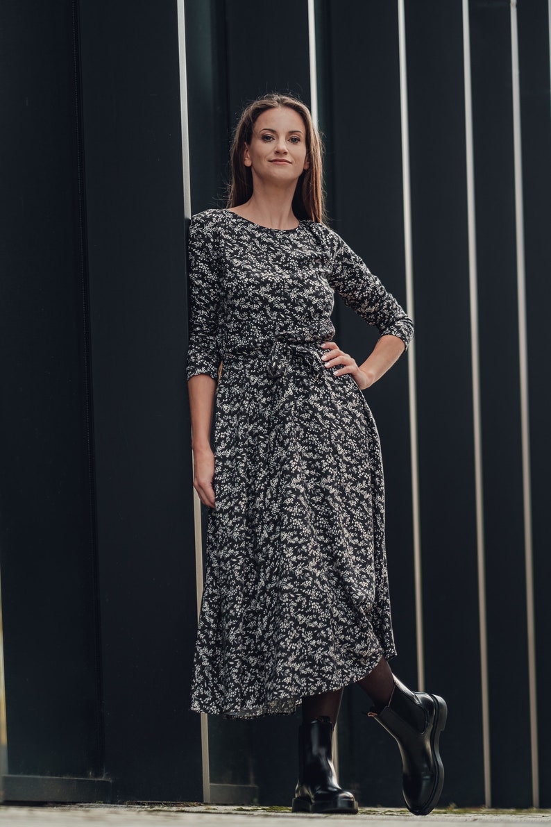 Viscose flower print dress with pockets, Fit and flare spring dress women, Everyday long sleeve midi dress image 5