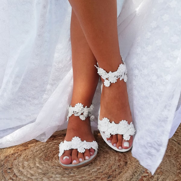 Hochzeitssandalen, Brautsandalen, griechische Sandalen, weiße Sandalen, Perlensandalen, Strandsandalen, Kallipous Sandalen