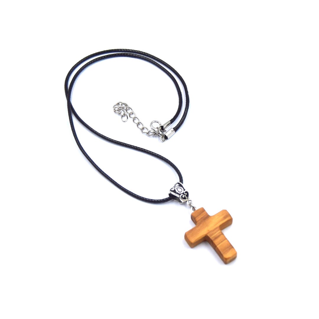 Collana Croce di Cristo in legno d'ulivo e cordino di cuoio - curve