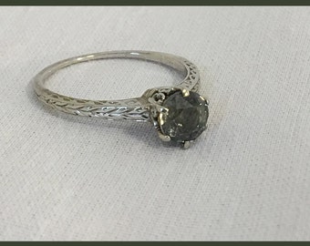Vintage Green Sapphire Ring/Alternative Engagement Ring/Right Hand Ring