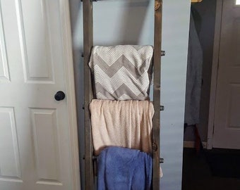 Industrial Pipe and Wood Blanket Ladder, Quilt Ladder,Farmhouse Blanket Ladder, Blanket Ladder Rack,Throw Blanket Ladder, Rustic Ladder