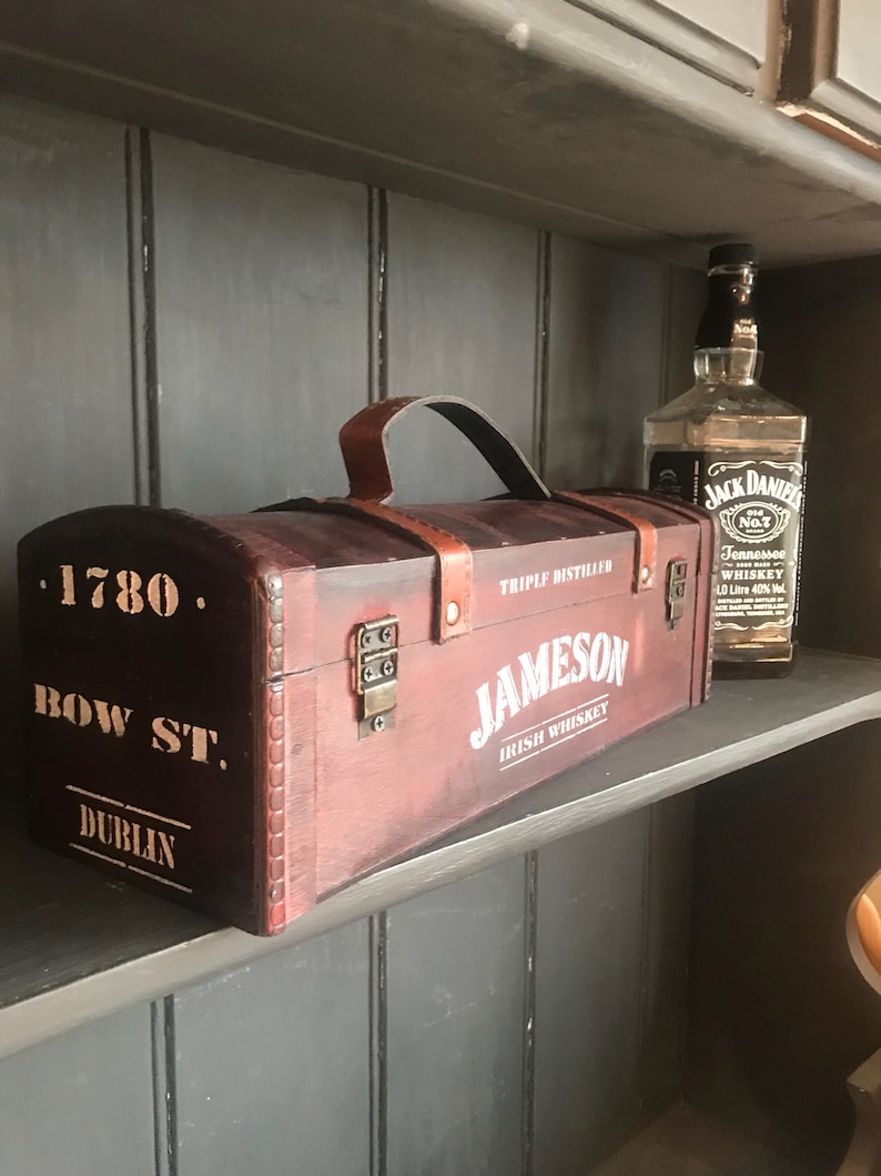 Jameson irish whiskey lover gift box vintage wooden