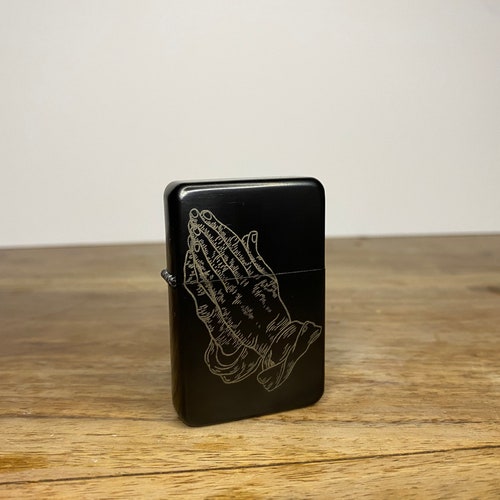Praying Hands Illustrated Engraved Metal Lighter blackwork Tattoo Inspired, Traditional Tattoo, Tattoo Occult Style,Refillable Metal Lighter