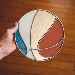 Modernes Glasmalerei Basketball-Unikat
