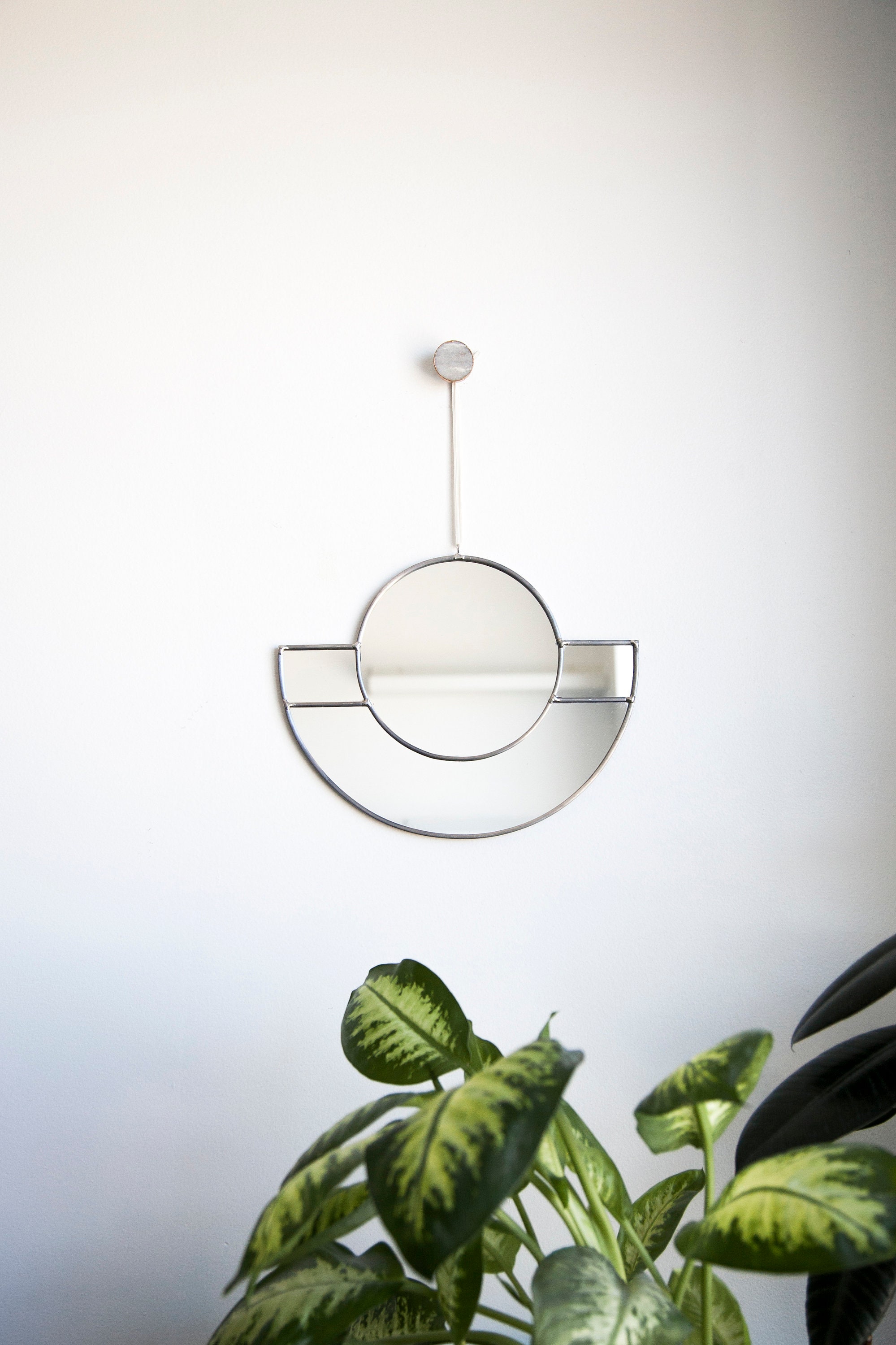 Le Krzywa - Minimal Geo Circle Mirror Vitrail Décor Mural Minimal