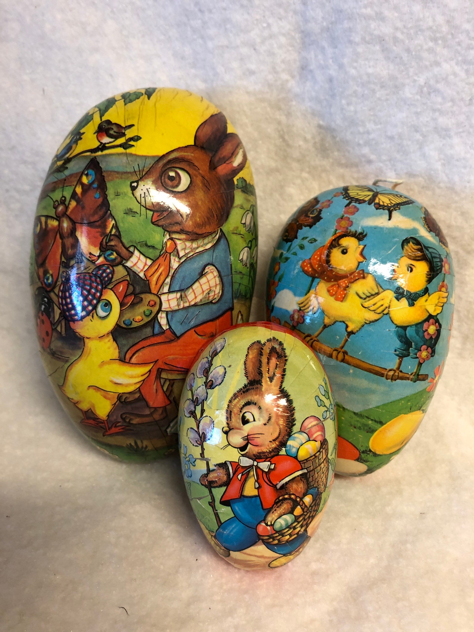 Easter eggs, vintage eggs,3 vintage candy containers German paper mache Easter eggs. Easter decorations. Made in Germany