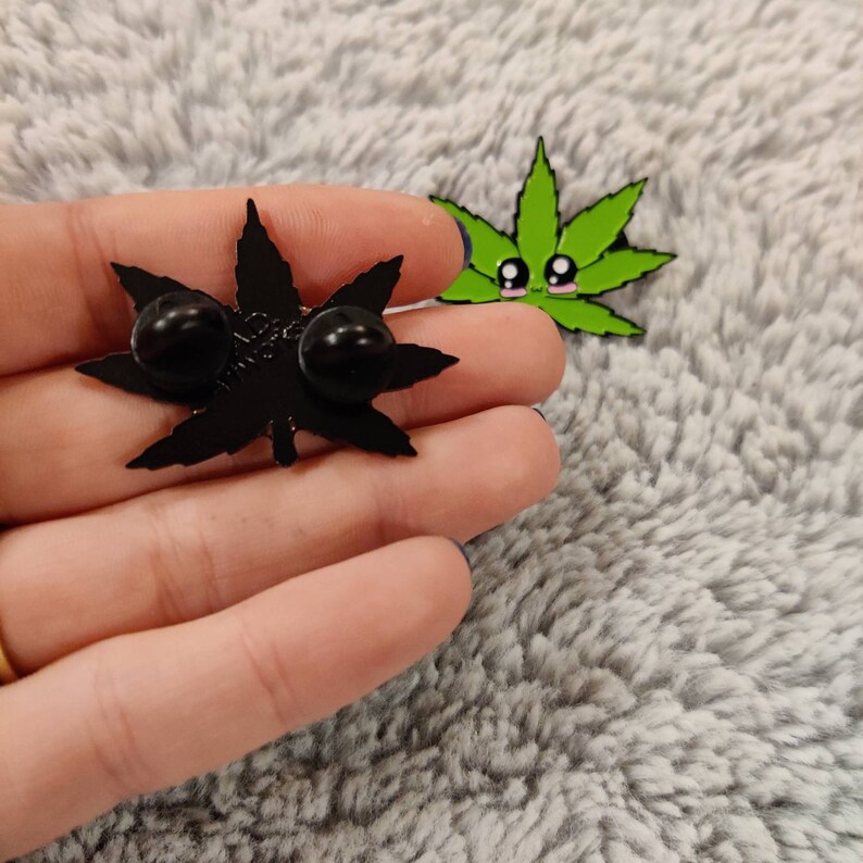 Kawaii Weed enamel pins