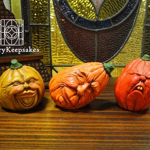 SMALL Jack-O-Lantern Figurine Set Halloween Decoration, Hand Painted Ceramic Halloween Decorations, Halloween Figurines, Creepy Pumpkins