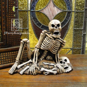 Skeleton Coming Out of Ground Halloween Figurine, Halloween Decoration, Hand Painted Ceramic Skeleton Halloween Figurines Decor