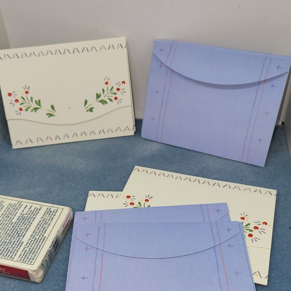 5 fold-up stationery pages Floral blank on back - Fold, secure, add stamp, and mail. no envelope needed. Mix or not 5 total pgs per purchase
