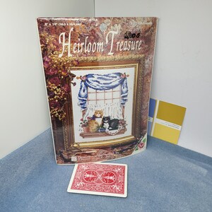 New old Stitch Kit 1993 Heirloom Treasure 5252 Cat Friends 8&quot; x 10&quot; 20.3cm x 25.4cm -embroidery stitch kit