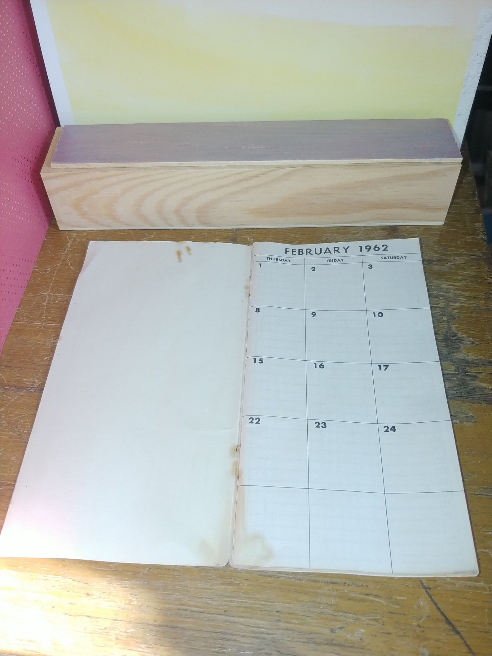 Avis Mensuel &calendrier quotidien 1962 Le calendrier est de Etsy