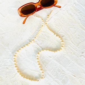 Handmade Pearl Eyeglass Chain | Beachy-Boho Glasses Holder | Coastal Eyewear Accessory