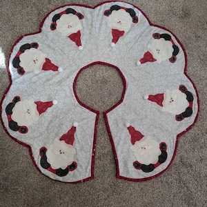 Medium Santa Tree Skirt