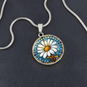 Daisy Necklace - Stained Glass Graphic Pendant - Free Custom Engraving - April Birth Flower Mothers Day Gift