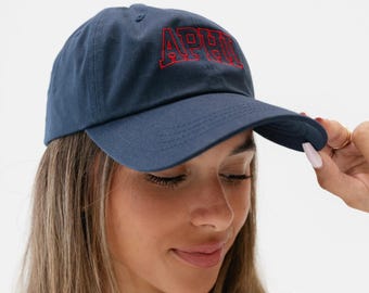 Chapeau papa collégial bleu marine / Chapeau de sororité brodé bleu marine / Chapeau de sororité papa bleu marine / Chapeau de sororité / Chapeau grec