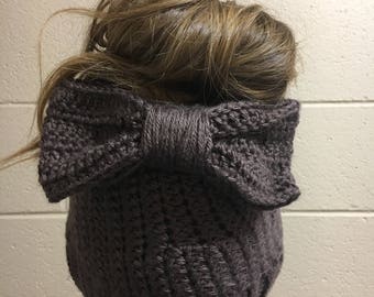 Girls&#39;s Bow Messy Bun Beanie