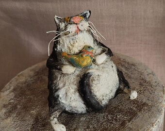 Escultura de gato de arcilla de papel: Gato negro con pájaro, divertido juguete de interior