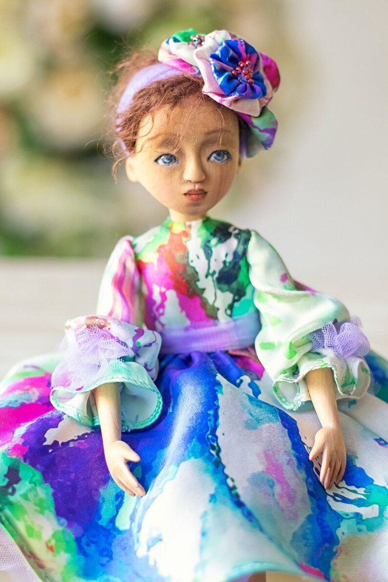 Art Wooden Doll in Silk Dress Realistic Dolls Artist Movable Doll