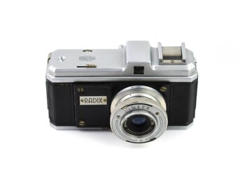 Bilora Radix Camera with Biloxar Anastigmat 38mm f/3.5 Lens c.1948-1950