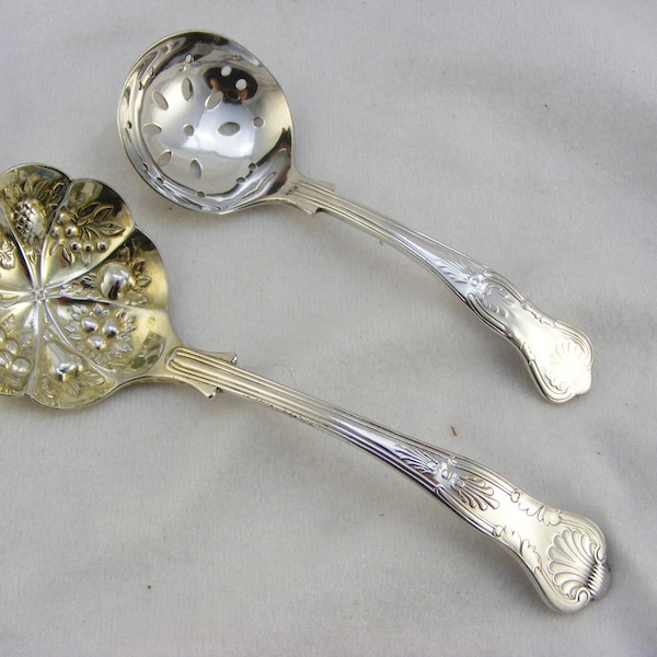 Pair Silver Plated Sugar Spoons Sifter Kings Pattern Vintage Cutlery Gilded Berry Bowl