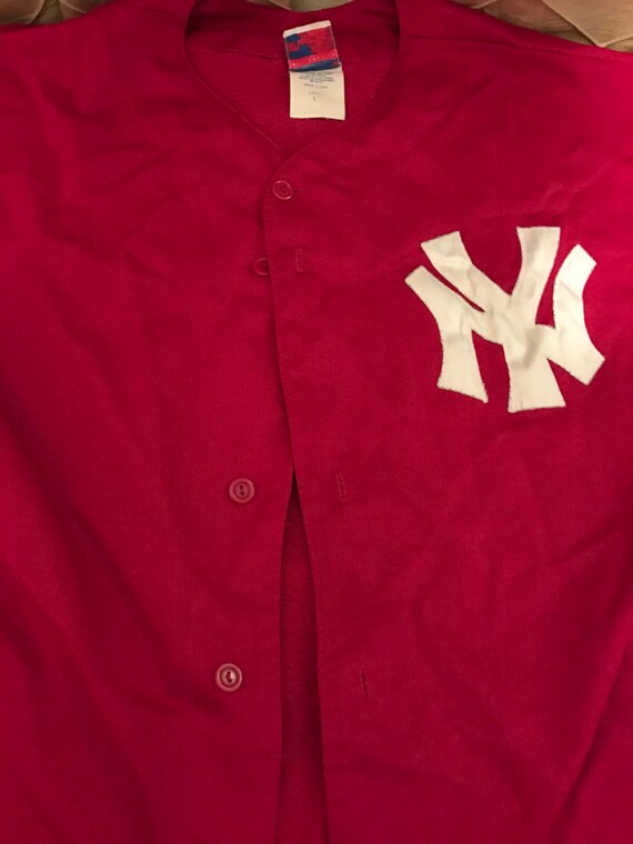 red yankees jersey