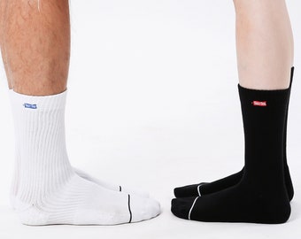 BestTag Basic Cotton Crew Socks - Black/White