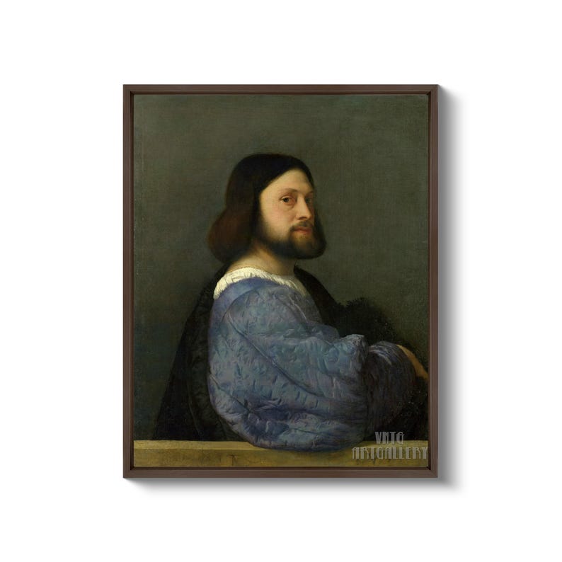 Tiziano: Ritratto di un uomo con una manica trapuntata (1510) Stampa artistica da parete Giclée su tela, incorniciata o avvolta in una galleria, rimasterizzata digitalmente (D6050) Brown Floating Frame Canvas