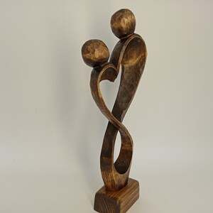 Liefde sculptuur 8,3, houten sculptuur, beeldhouwkunst, houtsnijwerk, sculptuur van hout, Valentijnsdag geschenk, houten beeldje, gepersonaliseerde geschenken afbeelding 4