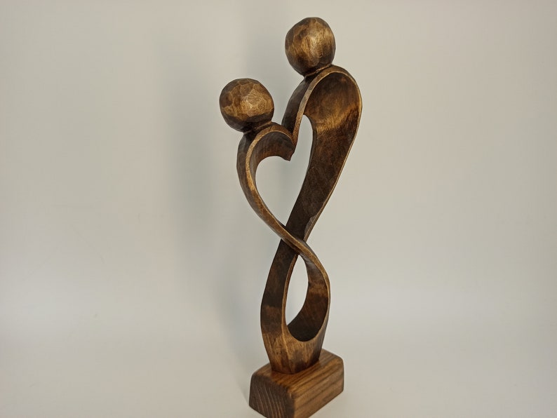 Liefde sculptuur 8,3, houten sculptuur, beeldhouwkunst, houtsnijwerk, sculptuur van hout, Valentijnsdag geschenk, houten beeldje, gepersonaliseerde geschenken afbeelding 3