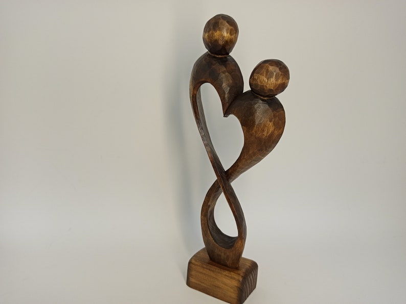 Liefde sculptuur 8,3, houten sculptuur, beeldhouwkunst, houtsnijwerk, sculptuur van hout, Valentijnsdag geschenk, houten beeldje, gepersonaliseerde geschenken afbeelding 5