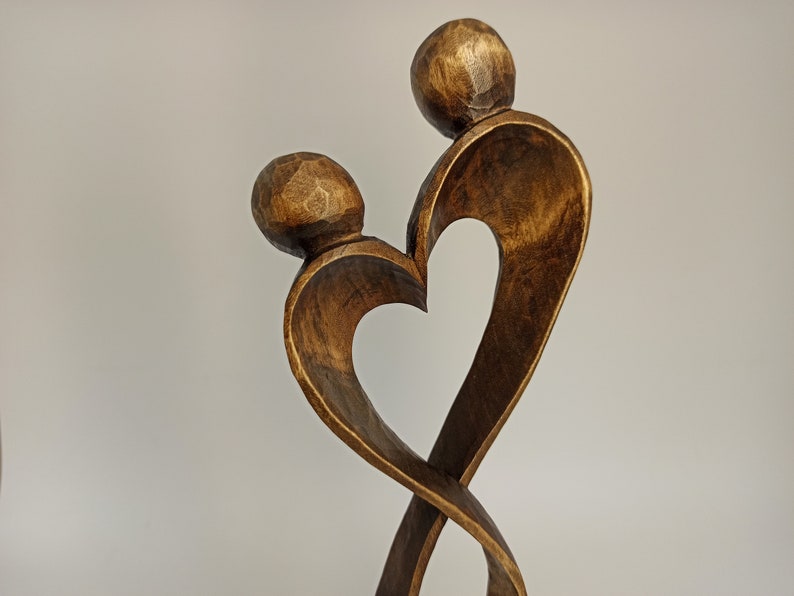 Liefde sculptuur 8,3, houten sculptuur, beeldhouwkunst, houtsnijwerk, sculptuur van hout, Valentijnsdag geschenk, houten beeldje, gepersonaliseerde geschenken afbeelding 7