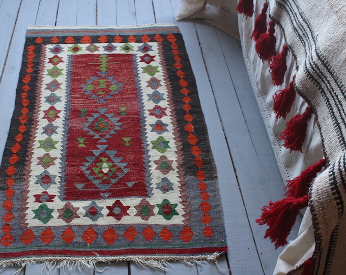 2'3"x4' Bohemian Kilim,Ethnic Bedroom Kilim,Handwoven Area kilim rug,Tribal Kelim