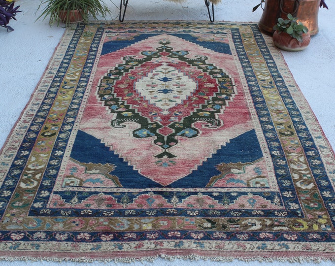 5'4"x9'5" ft Vintage Anatolian Rug, Vintage TASPINAR Rug, Ethnic Anatolian Rug, Special Turkish Handwoven Rug, Natural Wool RugLarge Rug