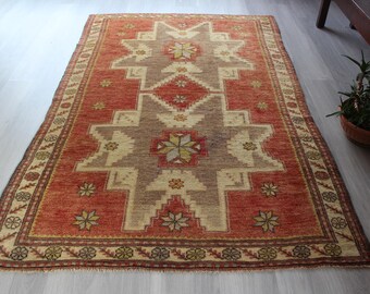 Star Design Wool Rug, Star Medallion Rug, Piled Handwoven Rug  /  B-1844 / 4'7''x7'