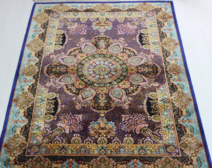 Oriental Silk Rug, Small Silk Rug Tapestry , Medallion Design Silk Rug / B-1811 / 2'6''x4'