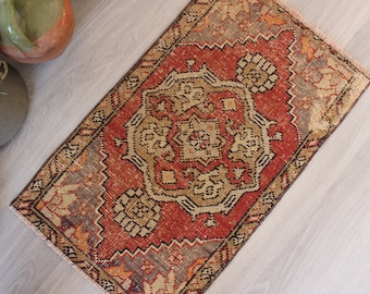 Vintage Rug Door Mat, Ethnic Handwoven Rug Door Mat / B-1659 / 1'7"x2'8"