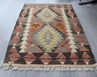 Bohemian Rug , Vintage Handwoven Anatolian Wool Kilim, 2'6''x4' / K-386