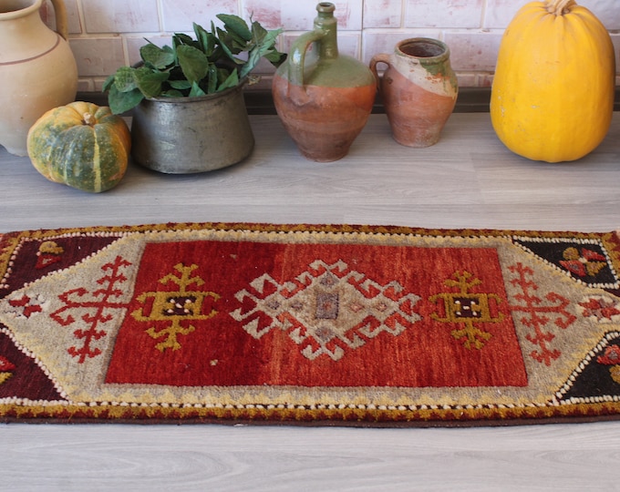 Small Vintage Rug, Handwoven Door Mat, Ethnic Anatolian Door Mat, Vintage Wool Door Mat  / B-1480 /  1'5"x3'5"