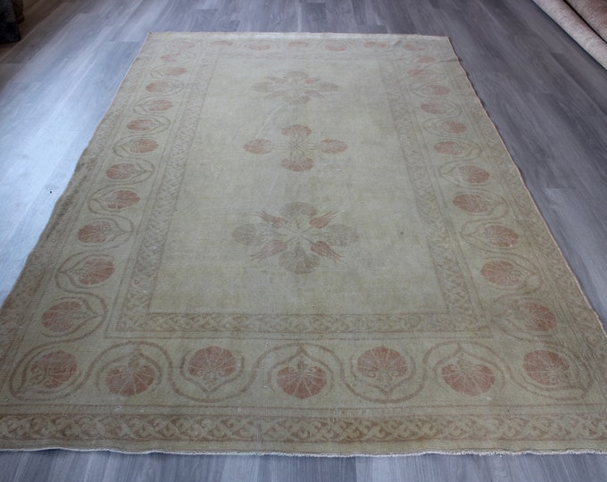 Vintage Biege Rug, Vintage MILAS Rug, Ethnic Beige Rug , Carnation  Design  Anatolian  Rug , Vintage Turkish Rug /
