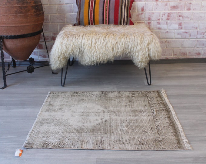 Small Vintage Rug, Distressed Small Rug, Low Piled Vintage Rug, Small Pale Rug / B-1711 / 2'6"x3'3"